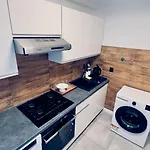 Zwyciestwa Street Lägenhet